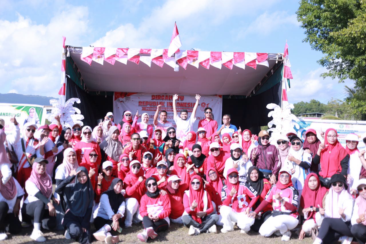 Bupati Buton Alvin Akawijaya Putra Buka Langsung Lomba Merdeka di Desa Banabungi.
