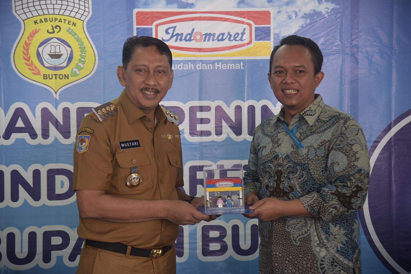 Pj. Bupati Buton Resmikan Gerai Indomaret di Pasarwajo