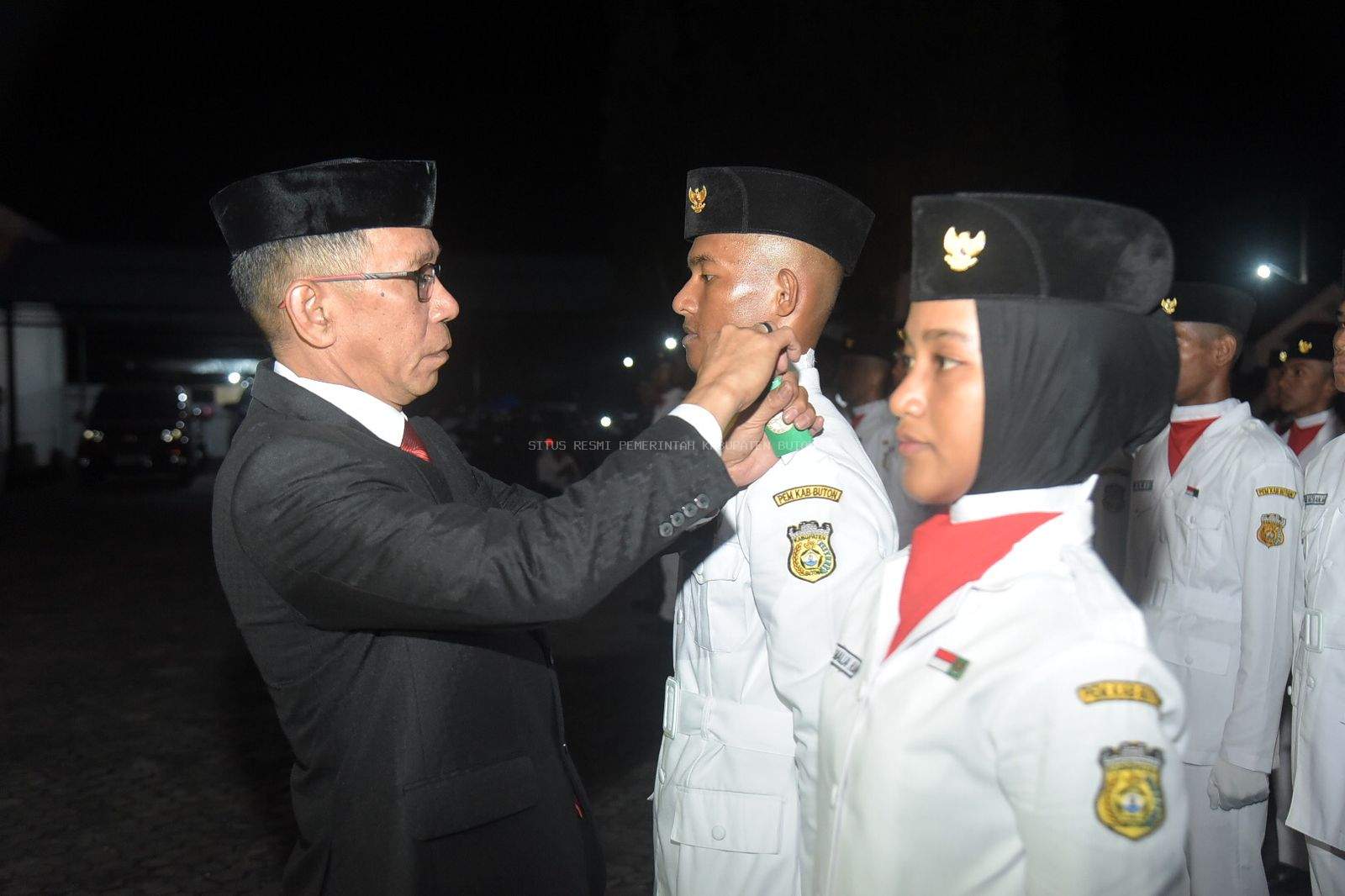 Pj. Bupati Buton Kukuhkan Paskibraka Buton 2023 : Jangan Lupa Untuk Berdoa