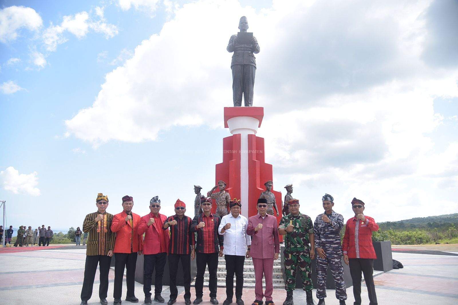 Pj. Bupati Buton Hadiri Peresmian Monumen Soekarno di Buton Selatan
