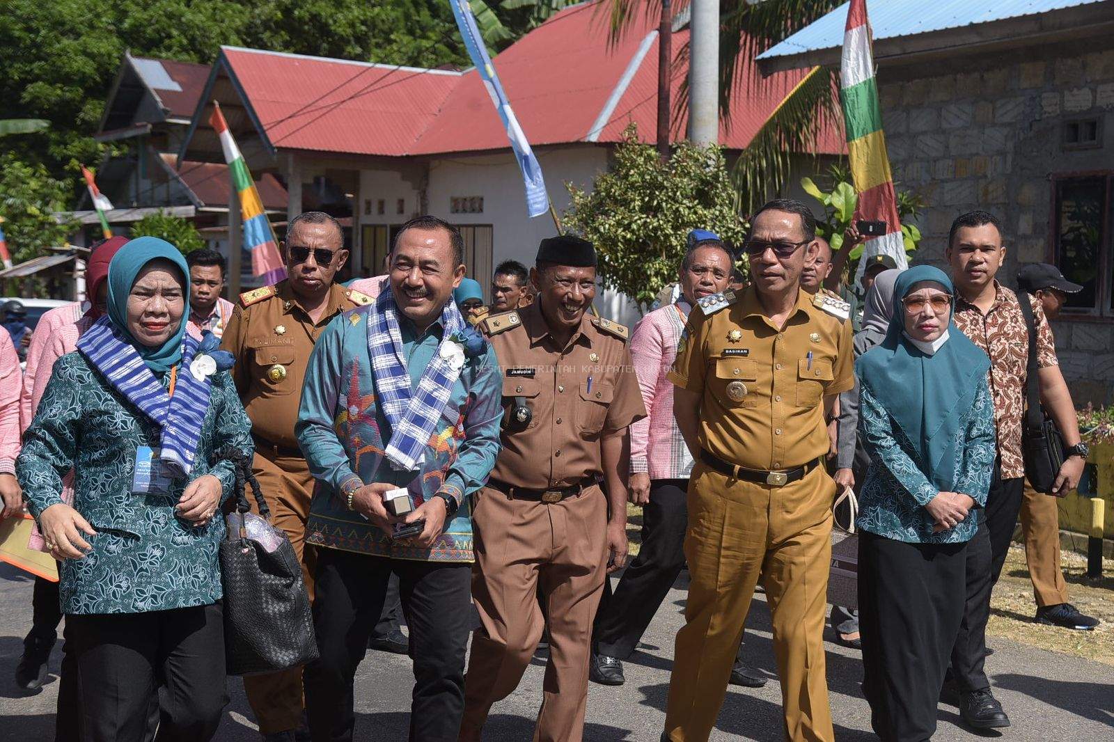 Sambut Tim Penilai Lomba Desa, Pj. Bupati Buton Perkenalkan Desa Wolowa