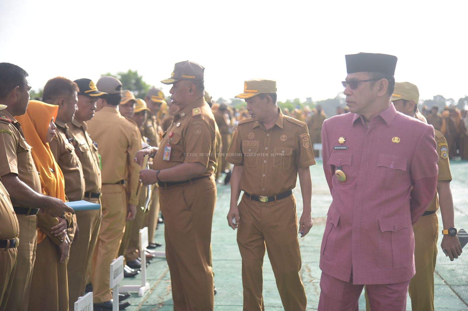 Pj. Bupati Buton Tegaskan ASN dan Non ASN Bekerja dengan Hati