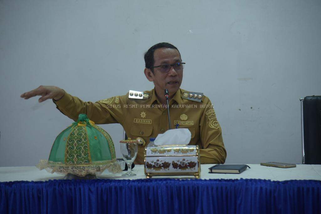 Pj. Bupati Buton Kumpulkan Para Pejabat Eselon II dan III