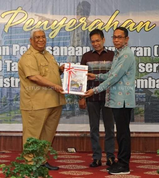 Pj. Bupati Buton  Terima DIPA dan TKD Buton