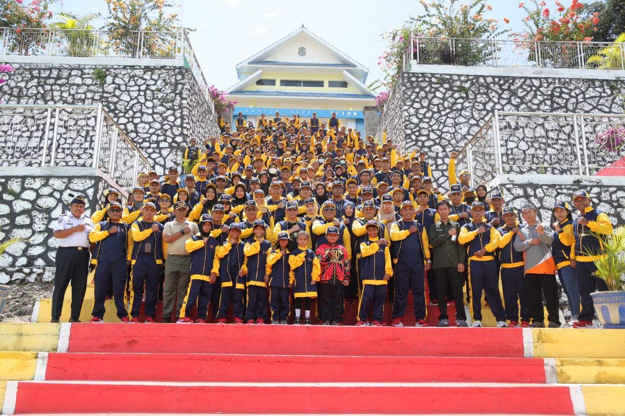 Pj. Bupati Buton Lepas Kontingen Buton