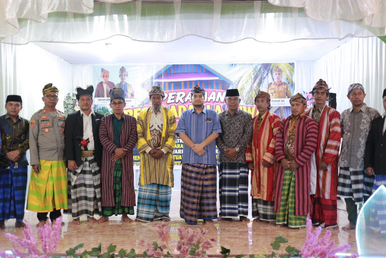 Hadiri Pesta Adat La Uwa, Bupati Buton Catat Kebutuhan Masyarakat Wasaga