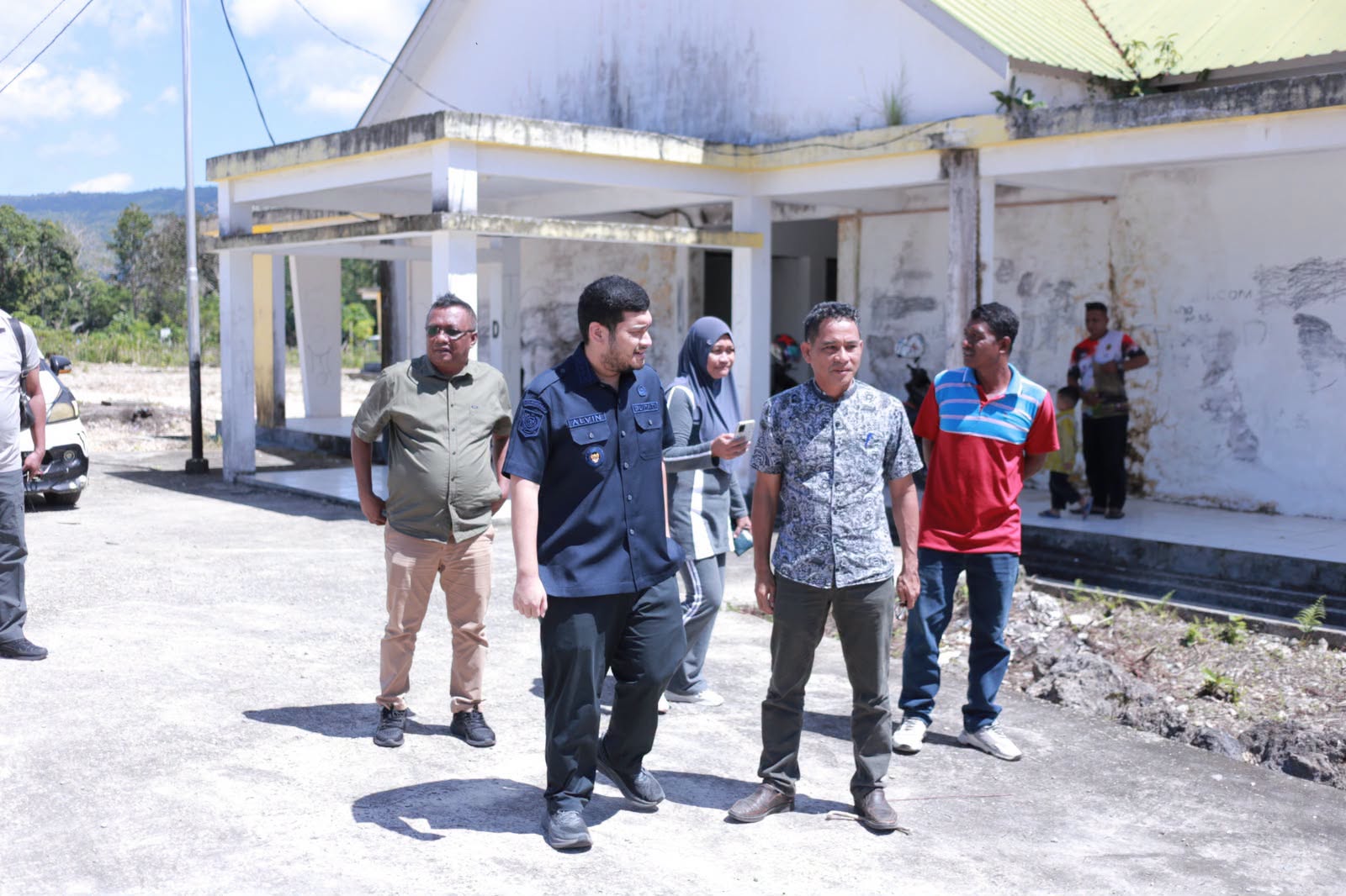 Bupati Buton Tinjau Pasar Sore Ompu