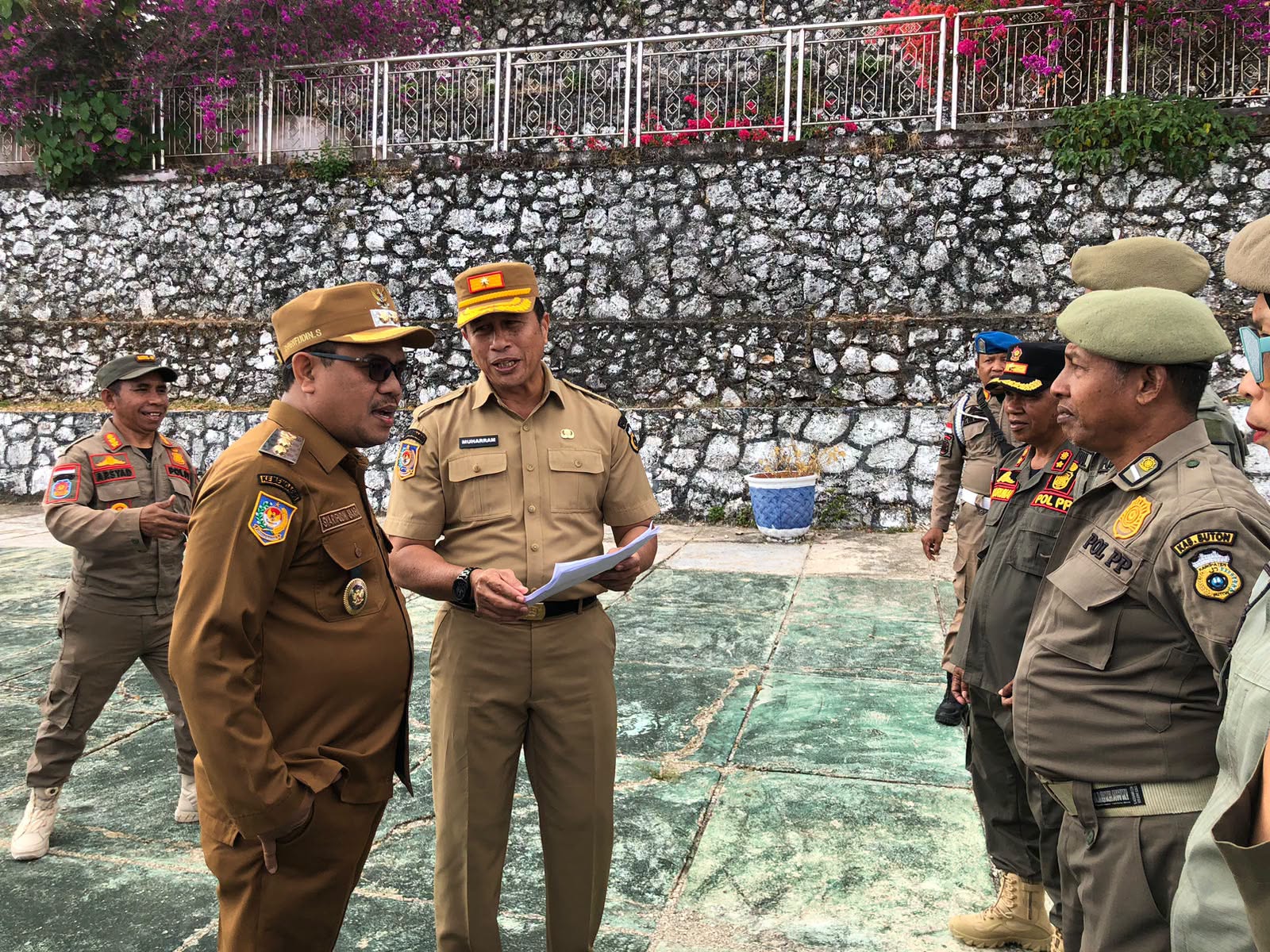Wabup Buton Kembali Sidak Apel Gabungan, Tekankan Disiplin dan Pelayanan Proaktif