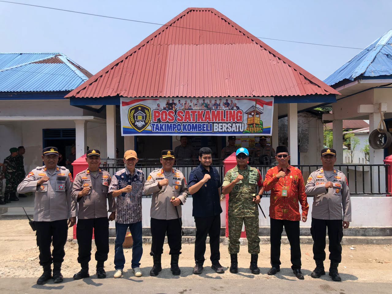 Bupati dan Forkopimda Buton Kunjungi Pos Satkamling Takimpo Kombeli
