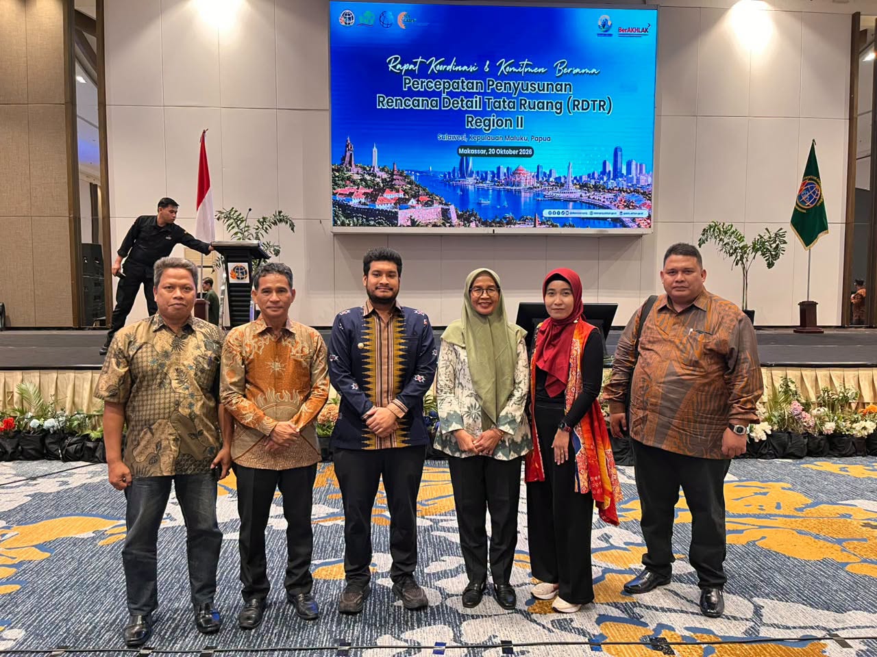 Bupati Buton Hadiri Rakor Percepatan Penyusunan RDTR Region II dan Teken Pakta Integritas di Makassar